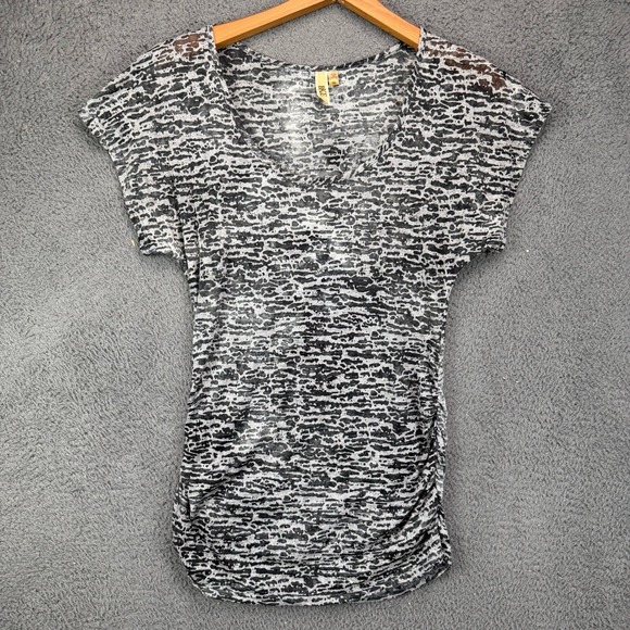 BKE Tops - BKE Womens Gray Black Abstract Print Ruched Sheer Short Sleeve Top‎ Size M